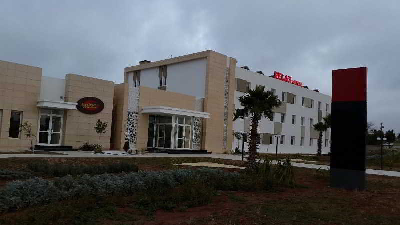 Relax Hotel Oujda Exterior photo